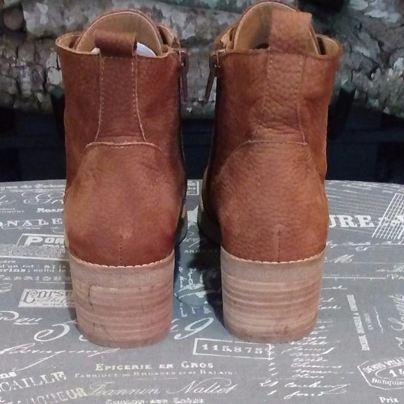 Women's Lucky Brand Boots - Picture 4 of 7